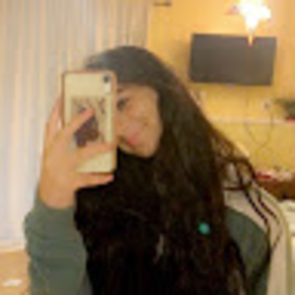 Meet your Posher, Keely - Picture 1 of 1